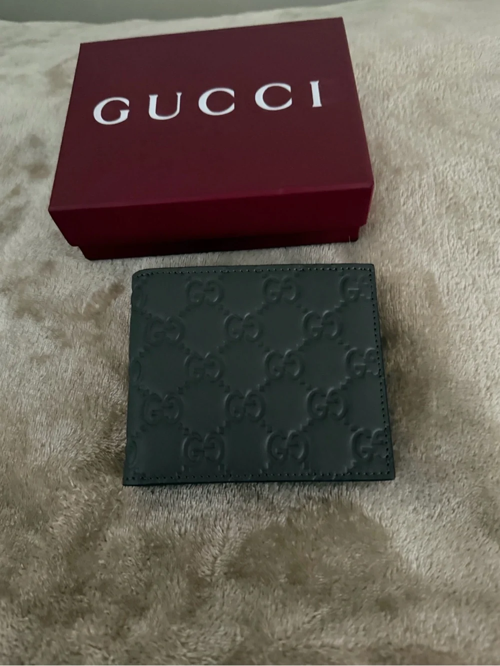 Gucci Black Embossed GG Leather gray with coin pocket